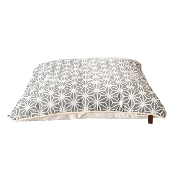 Geometric Pillow Bed